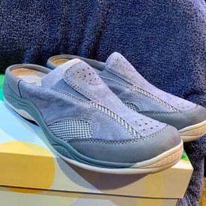 Origins slip on comfort shoes